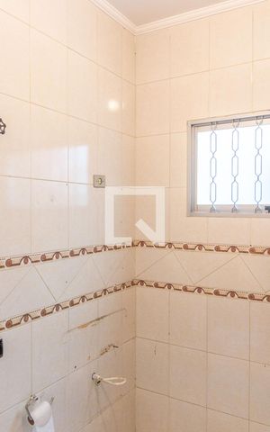 Casa à venda com 143m², 5 quartos e 3 vagasBanheiro 1