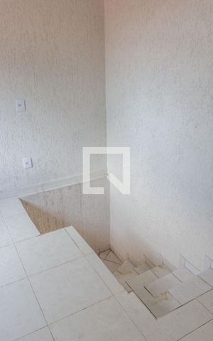 Casa à venda com 143m², 5 quartos e 3 vagasEscada