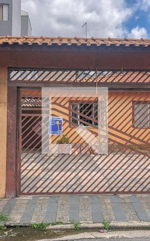 Casa à venda com 143m², 5 quartos e 3 vagasFachada