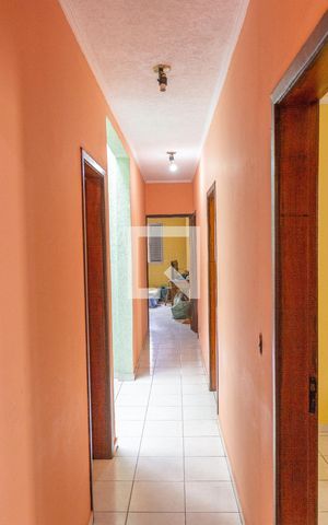 Casa à venda com 143m², 5 quartos e 3 vagasCorredor