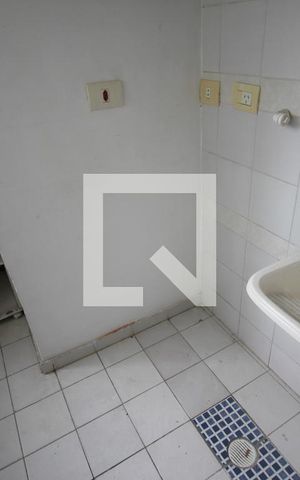 Apartamento à venda com 68m², 3 quartos e 1 vagaÁrea de Serviço