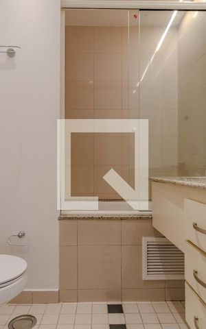 Apartamento para alugar com 100m², 1 quarto e 2 vagas Apartamento para alugar com 100m², 1 quarto e 2 vagasBanheiro da Suíte