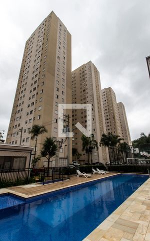 Apartamento para alugar com 55m², 2 quartos e 1 vagaPiscina