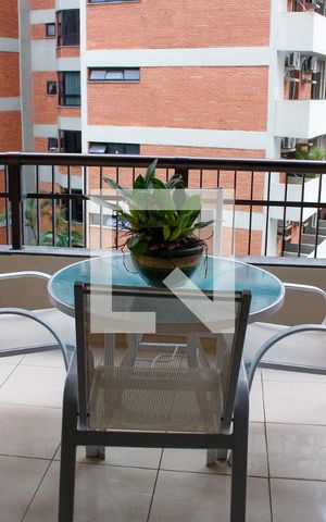 Apartamento à venda com 240m², 5 quartos e 4 vagasVaranda da Sala
