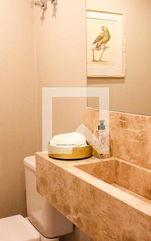 Apartamento à venda com 240m², 5 quartos e 4 vagasLavabo