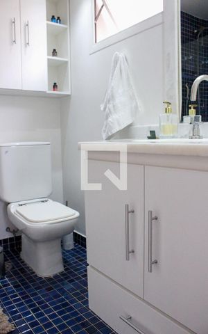 Apartamento à venda com 240m², 5 quartos e 4 vagasBanheiro da Suíte 2