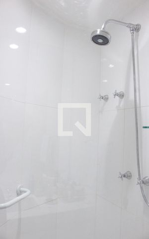 Apartamento à venda com 240m², 5 quartos e 4 vagasBanheiro da Suíte 1