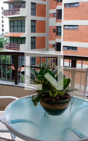 Apartamento à venda com 240m², 5 quartos e 4 vagasVaranda da Sala