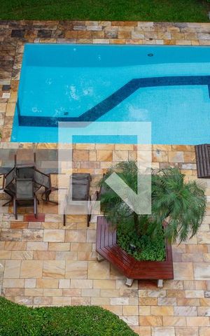 Apartamento à venda com 240m², 5 quartos e 4 vagasPiscina
