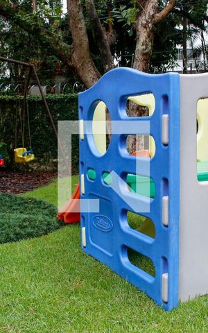 Apartamento à venda com 240m², 5 quartos e 4 vagasPlayground