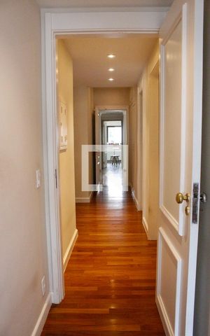 Apartamento à venda com 240m², 5 quartos e 4 vagasCorredor