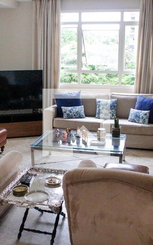 Apartamento à venda com 240m², 5 quartos e 4 vagasSala