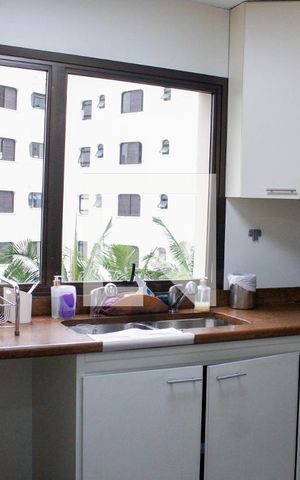 Apartamento à venda com 240m², 5 quartos e 4 vagasCozinha