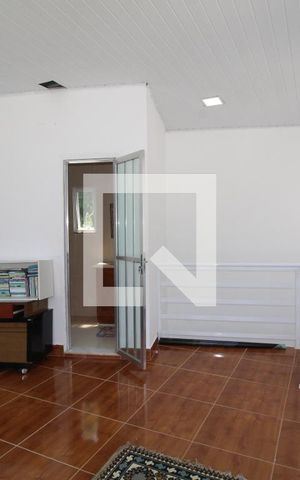 Casa à venda com 620m², 3 quartos e 4 vagasSala do segundo andar da edícula
