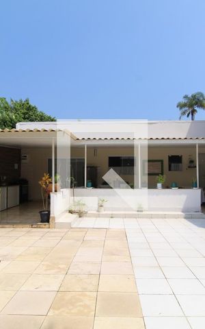 Casa à venda com 620m², 3 quartos e 4 vagasQuintal