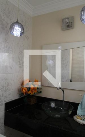Casa à venda com 620m², 3 quartos e 4 vagasLavabo da sala