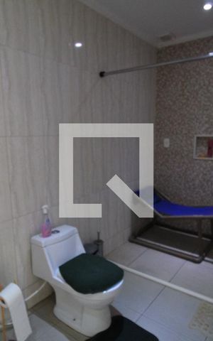Casa à venda com 620m², 3 quartos e 4 vagasBanheiro da suíte 2