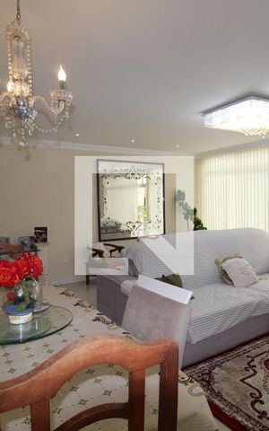 Casa à venda com 620m², 3 quartos e 4 vagasSala