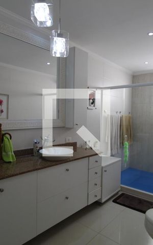 Casa à venda com 620m², 3 quartos e 4 vagasBanheiro da suíte 1