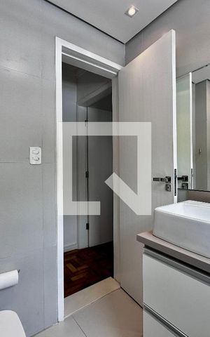 Apartamento à venda com 70m², 2 quartos e sem vaga Apartamento à venda com 70m², 2 quartos e sem vagaBanheiro
