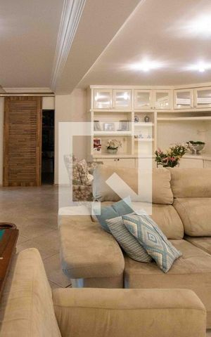 Casa para alugar com 660m², 4 quartos e 3 vagasÁrea comum