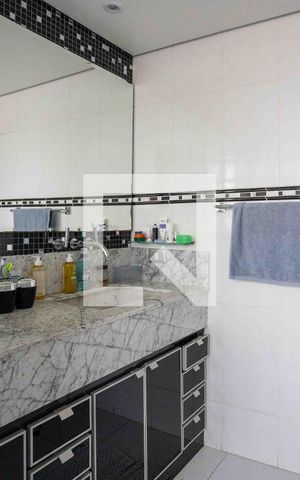 Casa para alugar com 660m², 4 quartos e 3 vagasBanheiro da Suíte 2