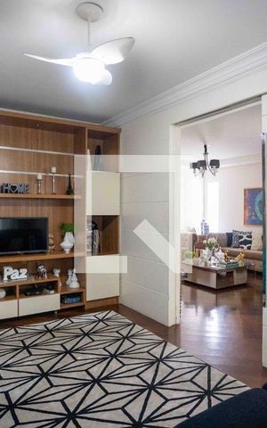 Casa para alugar com 660m², 4 quartos e 3 vagasSala de TV