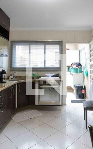 Casa para alugar com 660m², 4 quartos e 3 vagasCozinha