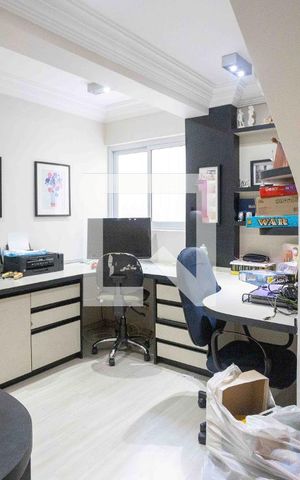 Casa para alugar com 660m², 4 quartos e 3 vagasEscritório