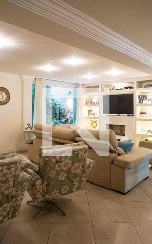 Casa para alugar com 660m², 4 quartos e 3 vagasÁrea comum