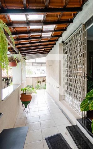 Casa para alugar com 361m², 3 quartos e 2 vagas Casa para alugar com 361m², 3 quartos e 2 vagasVaranda