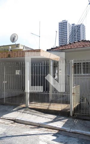 Casa à venda com 250m², 5 quartos e 1 vagaFachada