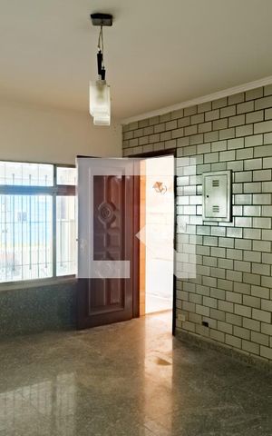 Casa para alugar com 160m², 3 quartos e 2 vagas Casa para alugar com 160m², 3 quartos e 2 vagasSala