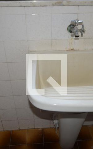 Apartamento para alugar com 71m², 2 quartos e 1 vagaÁrea de Serviço