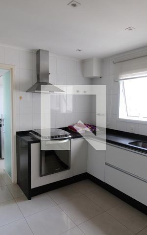 Apartamento à venda com 191m², 4 quartos e 4 vagasCozinha