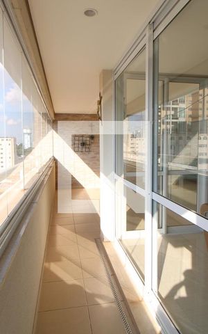 Apartamento à venda com 191m², 4 quartos e 4 vagasSala