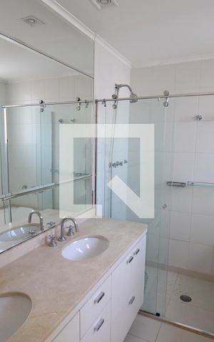 Apartamento à venda com 191m², 4 quartos e 4 vagasQuarto 4 - Banheiro