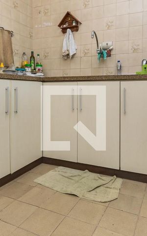 Casa à venda com 260m², 4 quartos e 1 vaga Casa à venda com 260m², 4 quartos e 1 vagaCozinha - Armários
