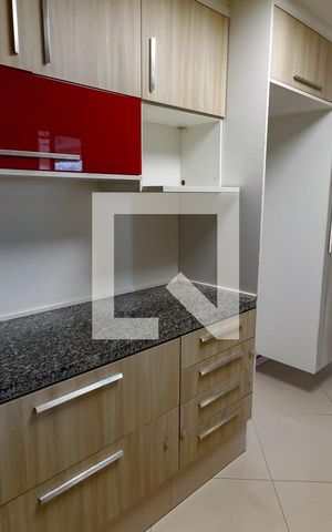 Casa para alugar com 138m², 3 quartos e 3 vagas Casa para alugar com 138m², 3 quartos e 3 vagasCozinha - Armários