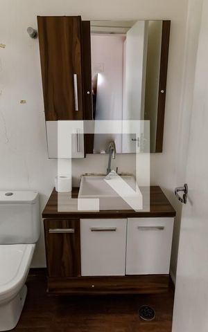 Casa para alugar com 138m², 3 quartos e 3 vagas Casa para alugar com 138m², 3 quartos e 3 vagasBanheiro da Suíte 1