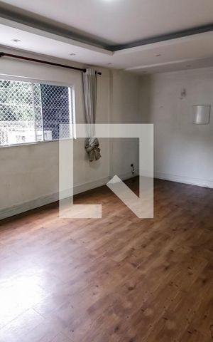 Casa para alugar com 138m², 3 quartos e 3 vagas Casa para alugar com 138m², 3 quartos e 3 vagasSala