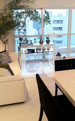 Apartamento à venda com 130m², 4 quartos e 3 vagas