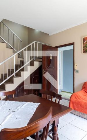 Casa à venda com 160m², 4 quartos e 2 vagasSala