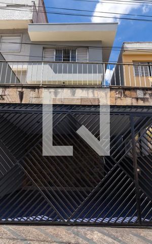 Casa à venda com 160m², 4 quartos e 2 vagasFachada