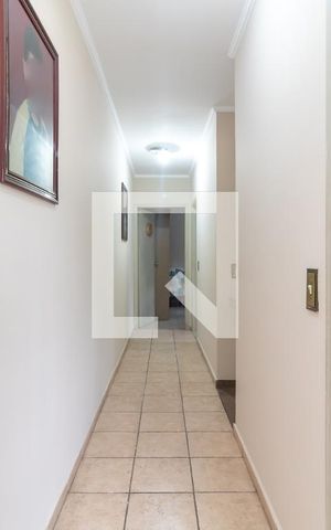 Casa à venda com 160m², 4 quartos e 2 vagasCorredor dos Quartos