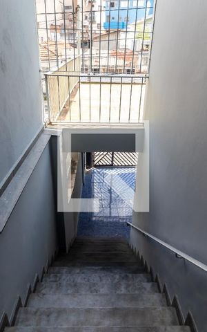 Casa à venda com 160m², 4 quartos e 2 vagasEscada