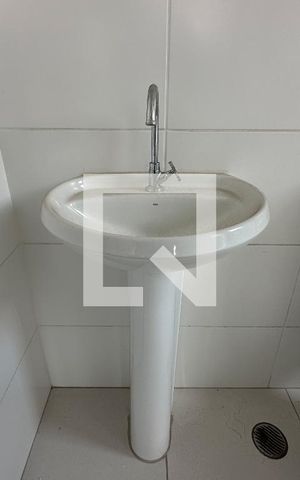 Apartamento para alugar com 32m², 1 quarto e sem vaga Apartamento para alugar com 32m², 1 quarto e sem vagaBanheiro do Quarto