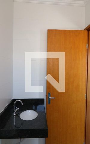 Casa à venda com 97m², 2 quartos e 4 vagasBanheiro da Suíte 2