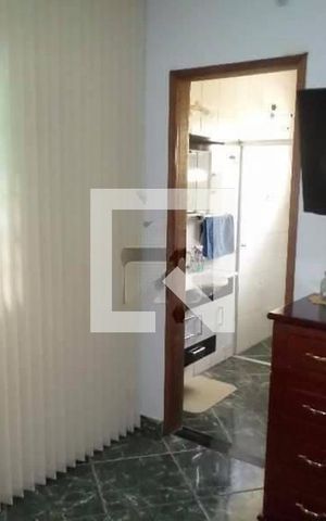 Casa à venda com 70m², 1 quarto e 1 vaga