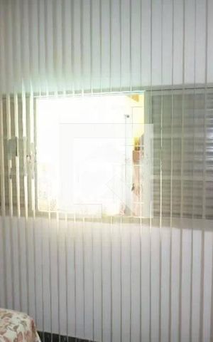 Casa à venda com 70m², 1 quarto e 1 vaga